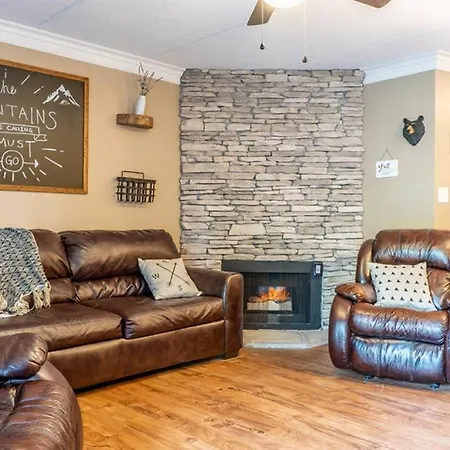 Downtown Gatlinburg Gem 102 - Walk To The Shops & Trails Appartement